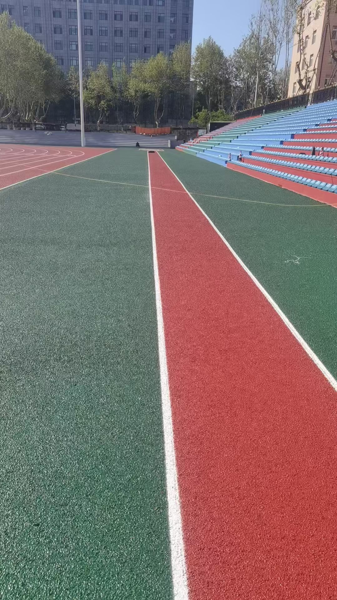 广元市塑胶颗粒透水跑道 - 厂家